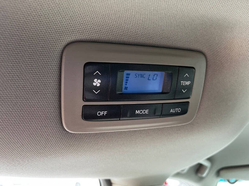 2016 Toyota Sienna LE 8-Passenger
