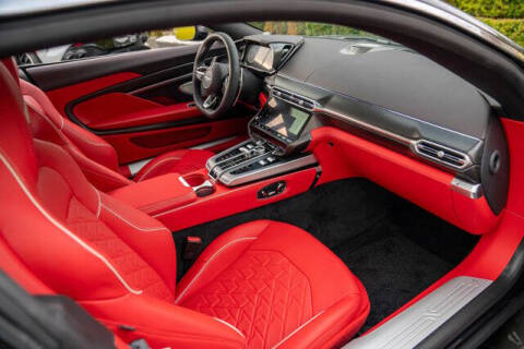 2025 Aston Martin Vanquish