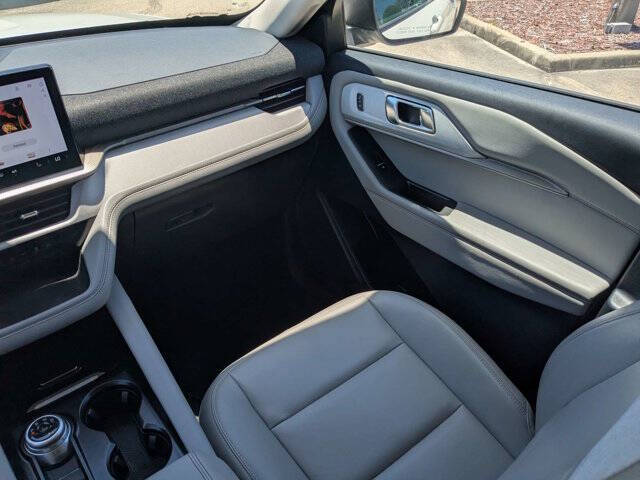 2025 Ford Explorer Active