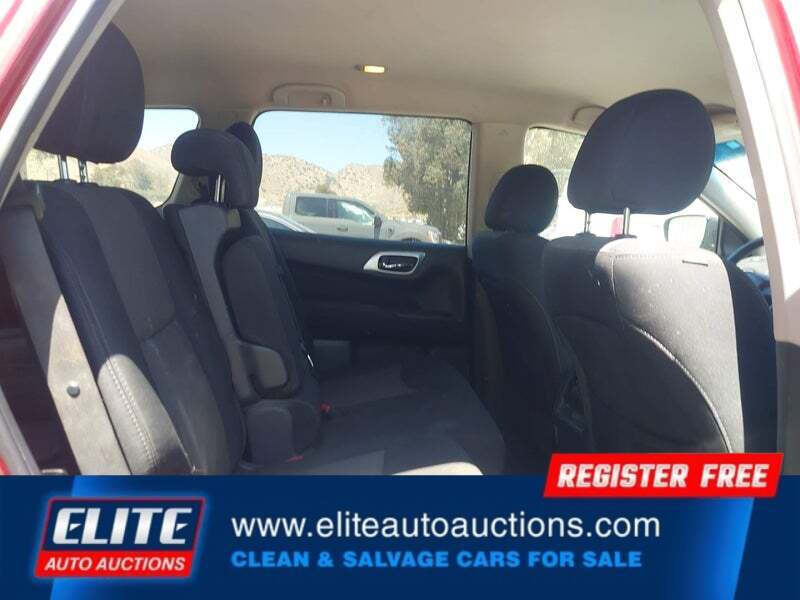 2017 Nissan Pathfinder SV