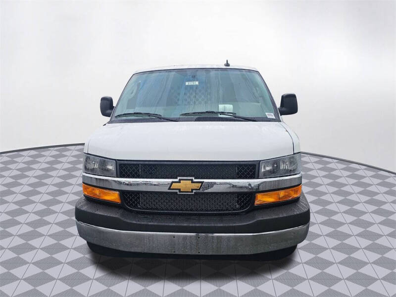 2025 Chevrolet Express 2500