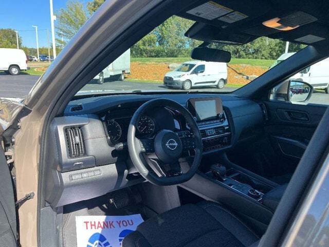 2023 Nissan Pathfinder 31