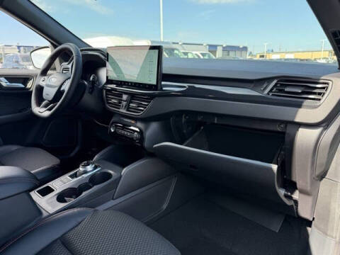 2026 Ford Escape Hybrid ST-Line Select