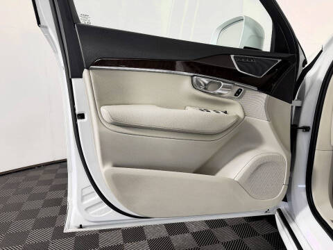 2019 Volvo XC90 T5 Momentum