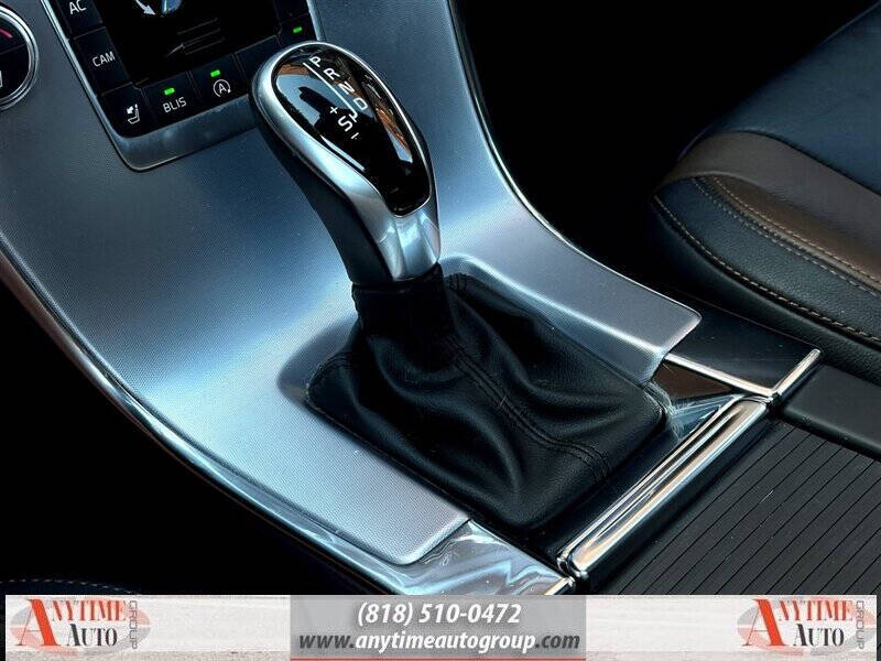 2017 Volvo XC60 T5 Dynamic