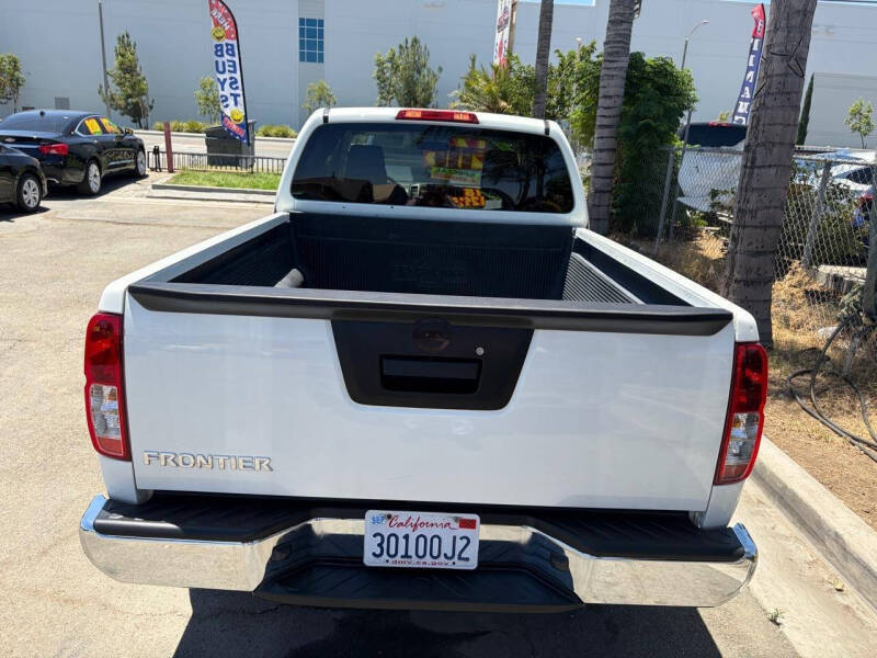 2017 Nissan Frontier SV