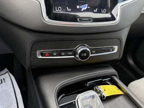 2022 Volvo XC90 Recharge T8 Inscription 7P