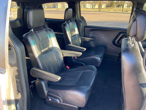 2016 Dodge Grand Caravan R/T