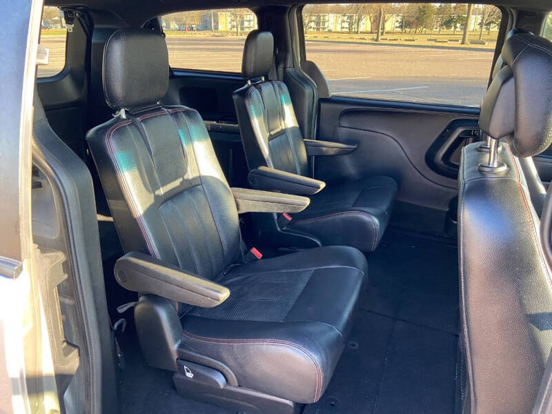 2016 Dodge Grand Caravan R/T
