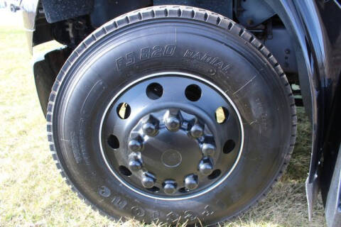 2006 Freightliner M2 106