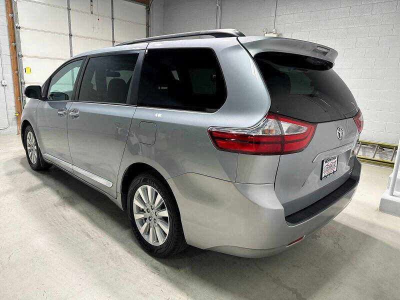 2017 Toyota Sienna