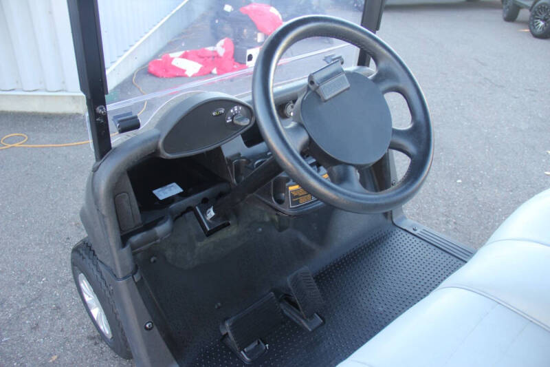 2020 E-Z-GO RXV ELiTE