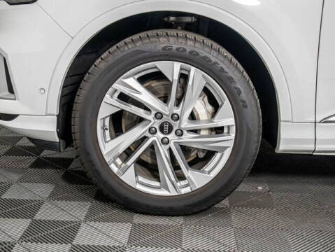 2023 Audi Q7 quattro Premium Plus 55 TFSI