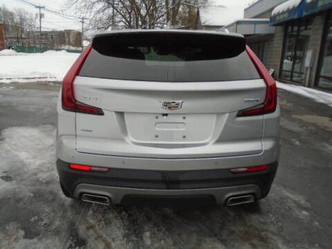 2022 Cadillac XT4 Premium Luxury