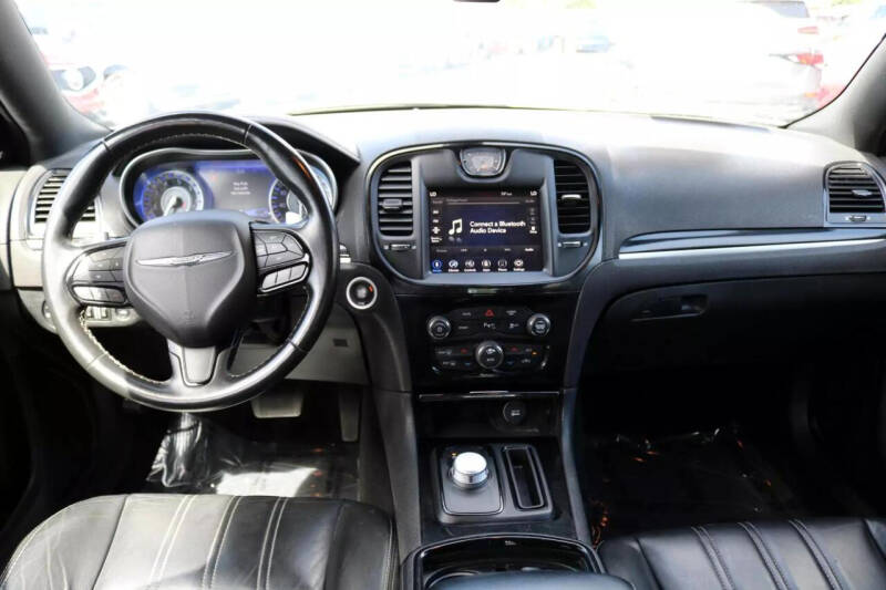 2021 Chrysler 300 S V6