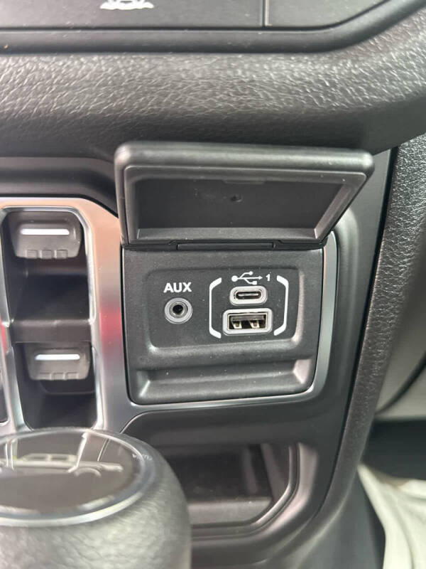 2025 Jeep Gladiator Sport S