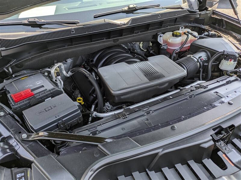 2023 Chevrolet Suburban LS