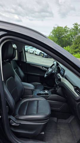 2022 Ford Escape SEL