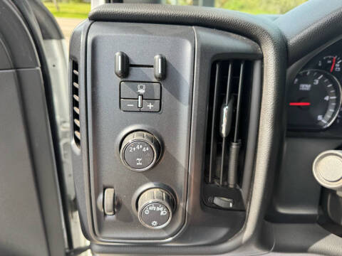 2022 Chevrolet Silverado 5500HD