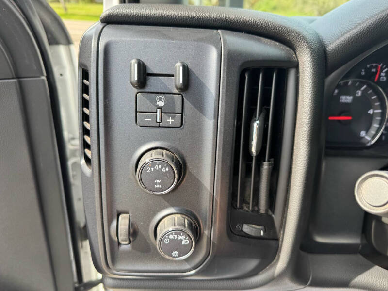 2022 Chevrolet Silverado 5500HD