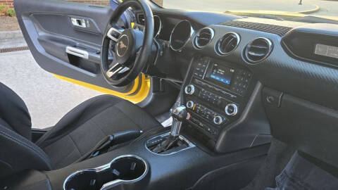 2017 Ford Mustang V6