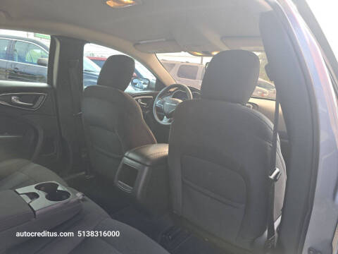 2017 Chrysler 200 LX