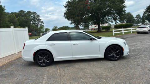 2020 Chrysler 300