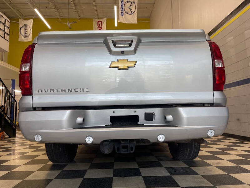 2012 Chevrolet Avalanche LTZ