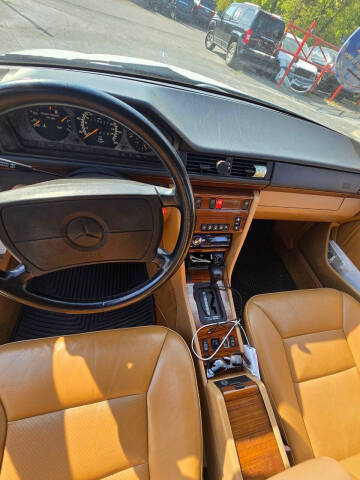 1991 Mercedes-Benz 300-Class 300 E