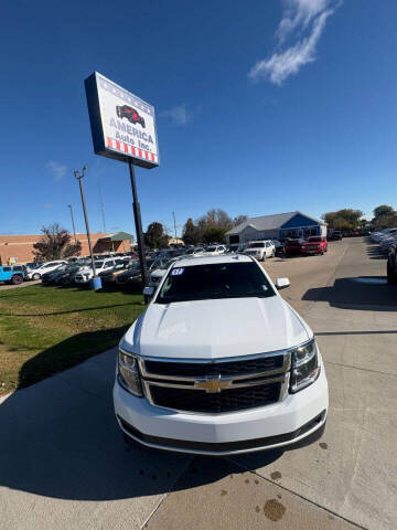 2017 Chevrolet Suburban LS