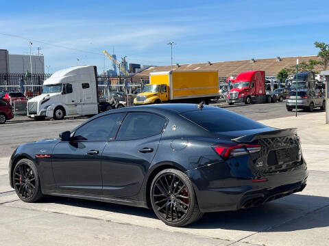 2023 Maserati Ghibli Trofeo