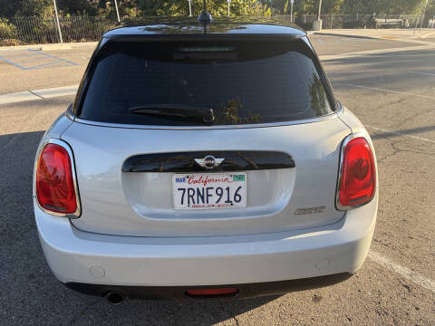 2016 MINI Hardtop 4 Door Cooper