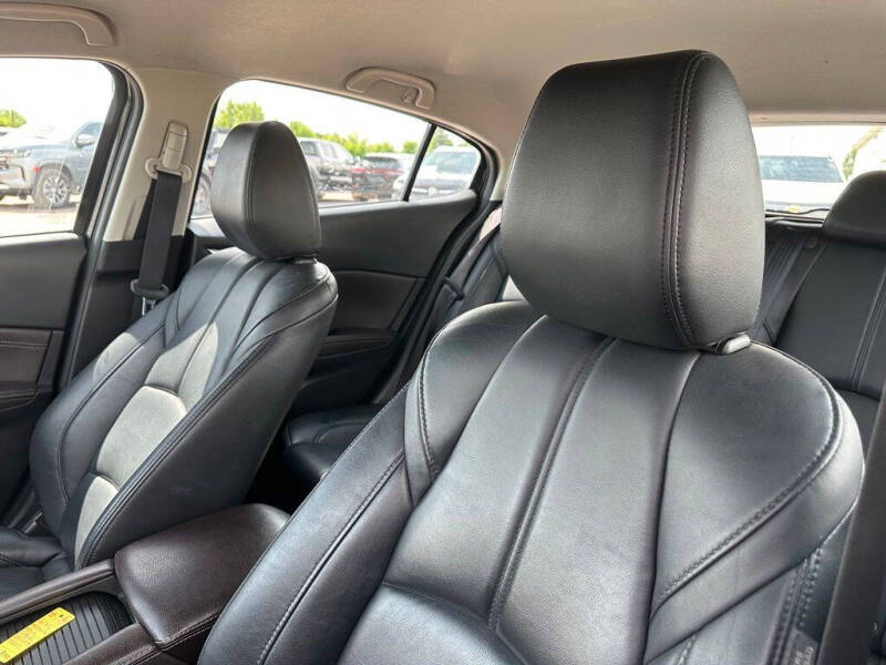 2018 Mazda MAZDA3 Touring