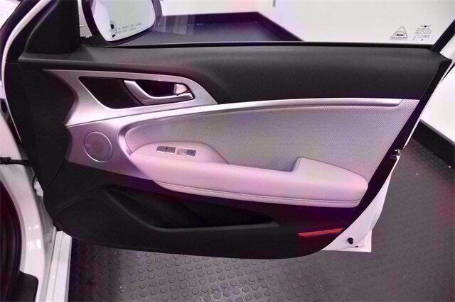 2020 Genesis G70 2.0T