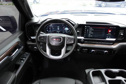 2025 GMC Sierra 1500 Elevation Standard