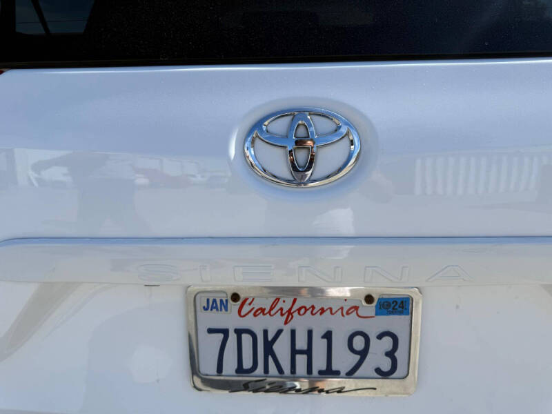 2014 Toyota Sienna