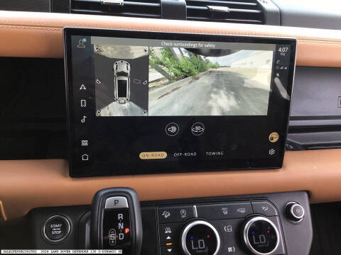 2024 Land Rover Defender 130 P400 X-Dynamic SE