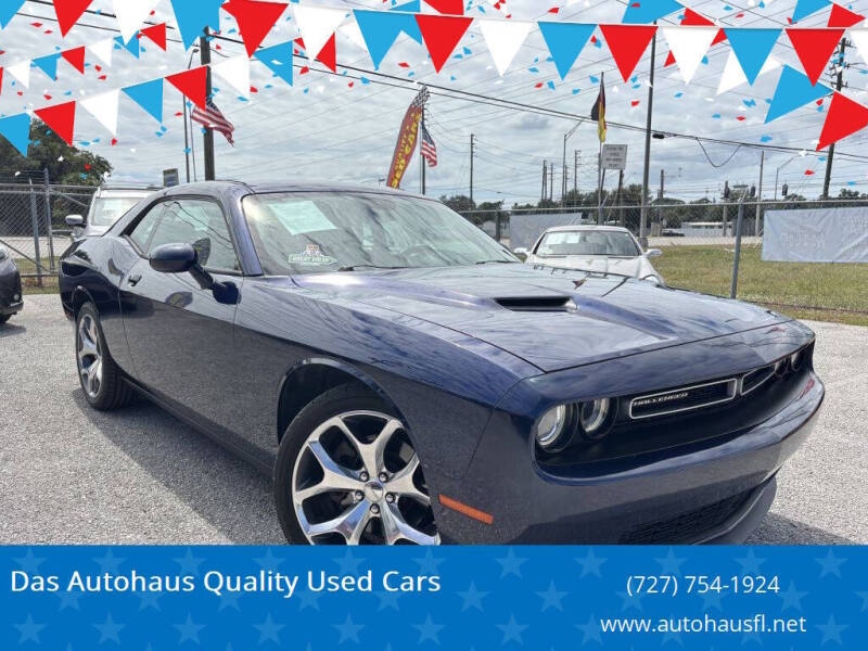 2015 Dodge Challenger SXT's photo