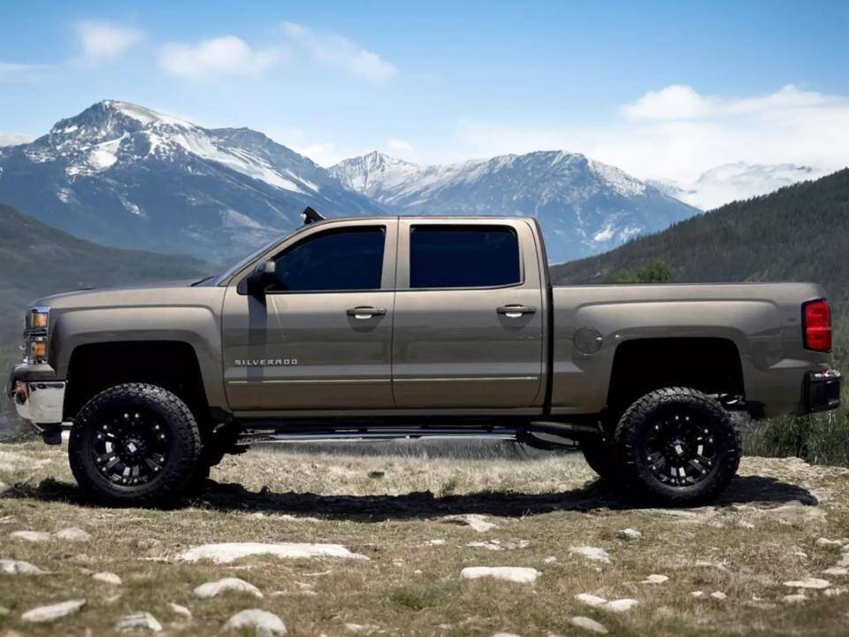 2015 Chevrolet Silverado 1500 for sale at Best Buy Motors in Signal Hill, CA