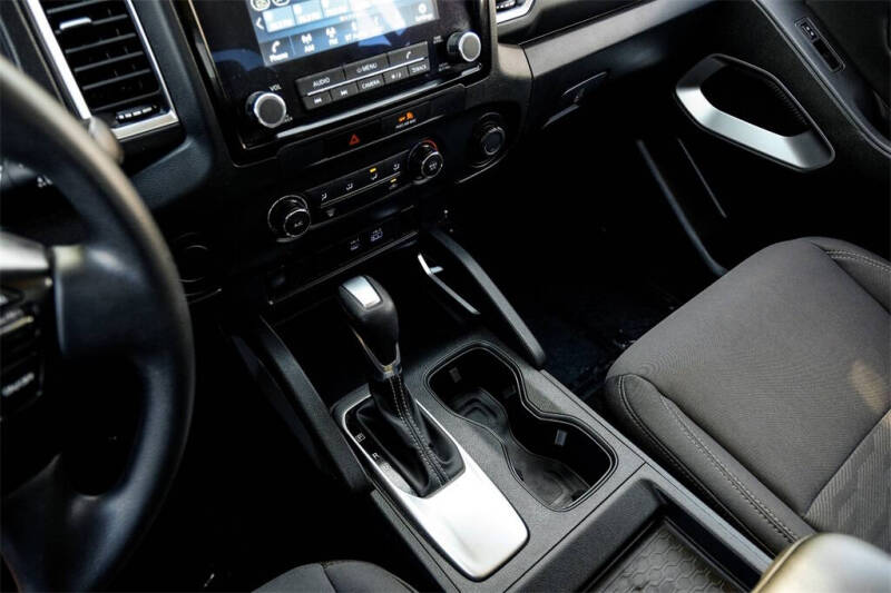 2022 Nissan Frontier SV