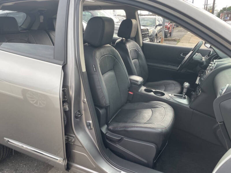 2013 Nissan Rogue SV w/SL Package