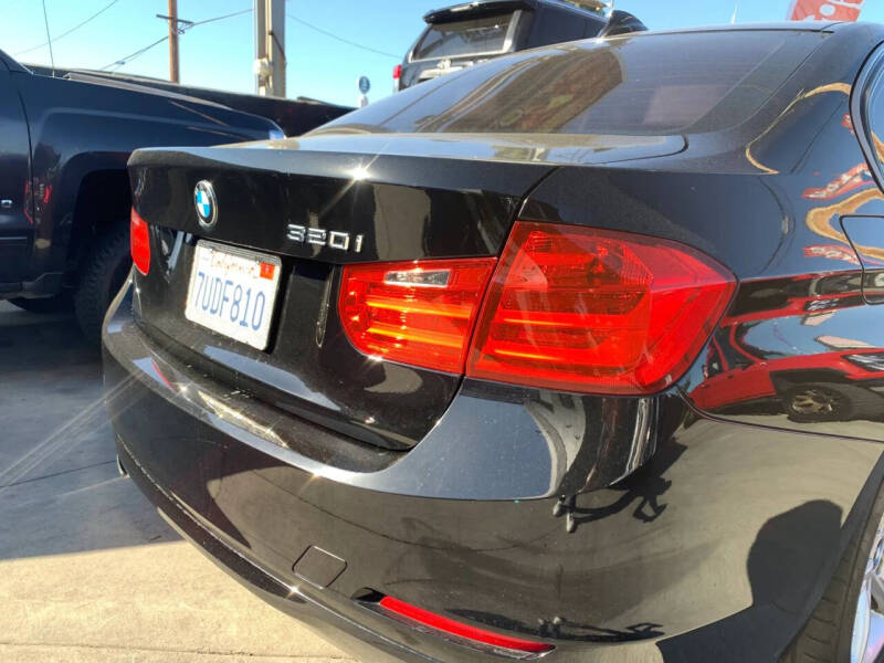 2014 BMW 3 Series 320i