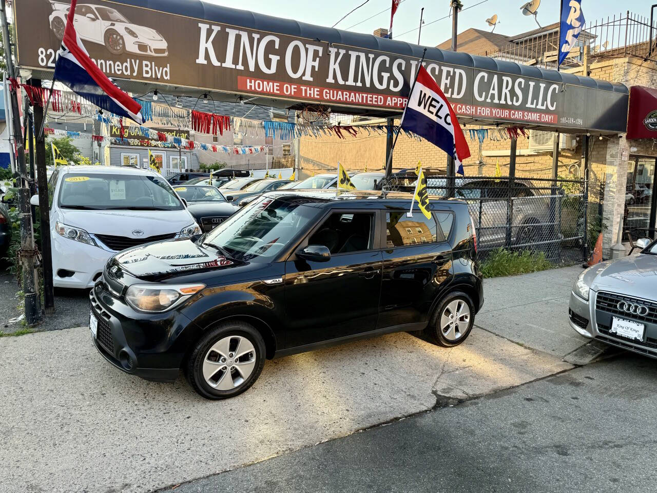 2016 Kia Soul Base 4dr Crossover 6A - Shadow Black exterior view 17