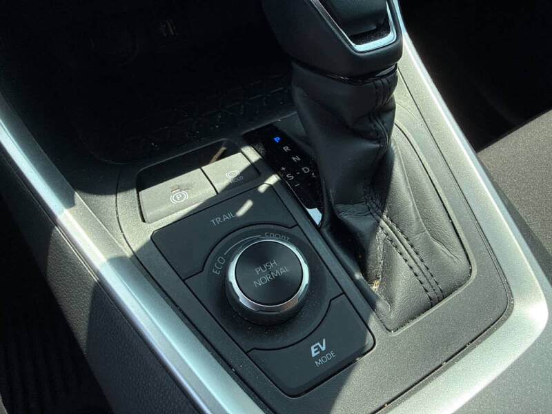 2025 Toyota RAV4 Hybrid SE