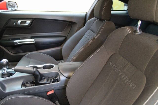 2022 Ford Mustang EcoBoost