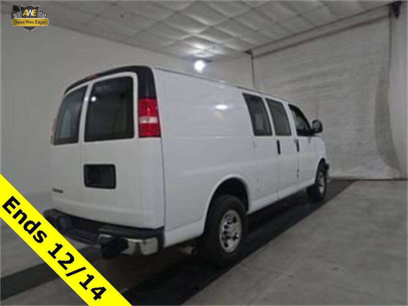 2023 Chevrolet Express 2500