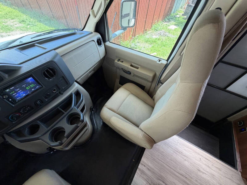 2018 Coachmen RV Leprechaun 319MB