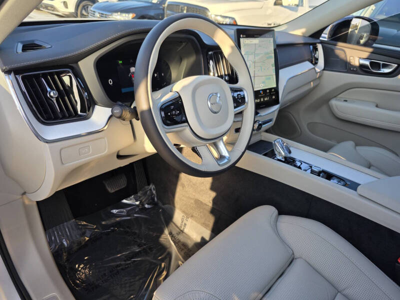 2026 Volvo XC60 B5 Ultra