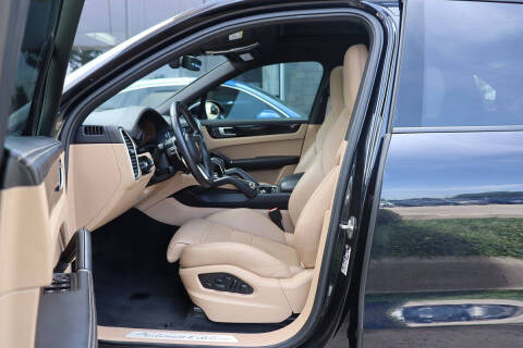 2022 Porsche Cayenne Platinum Edition