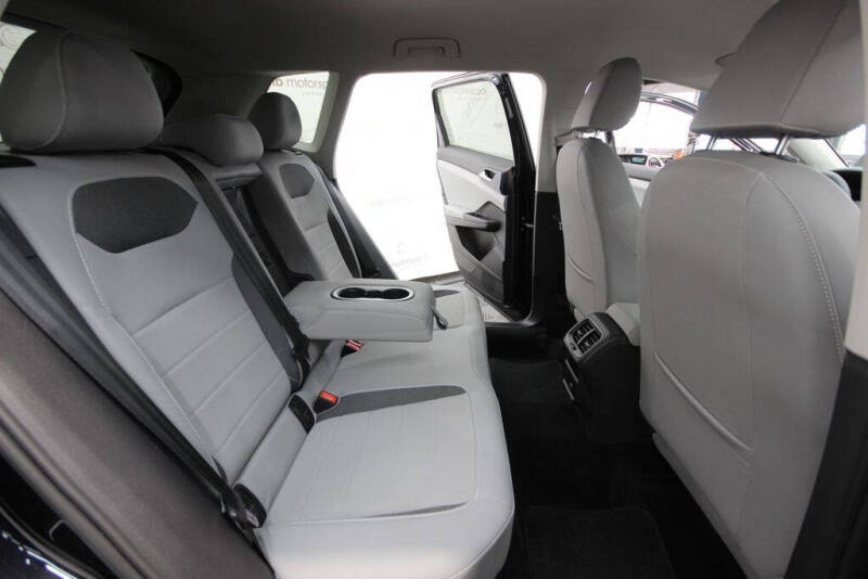 2024 Volkswagen Taos SE 4Motion